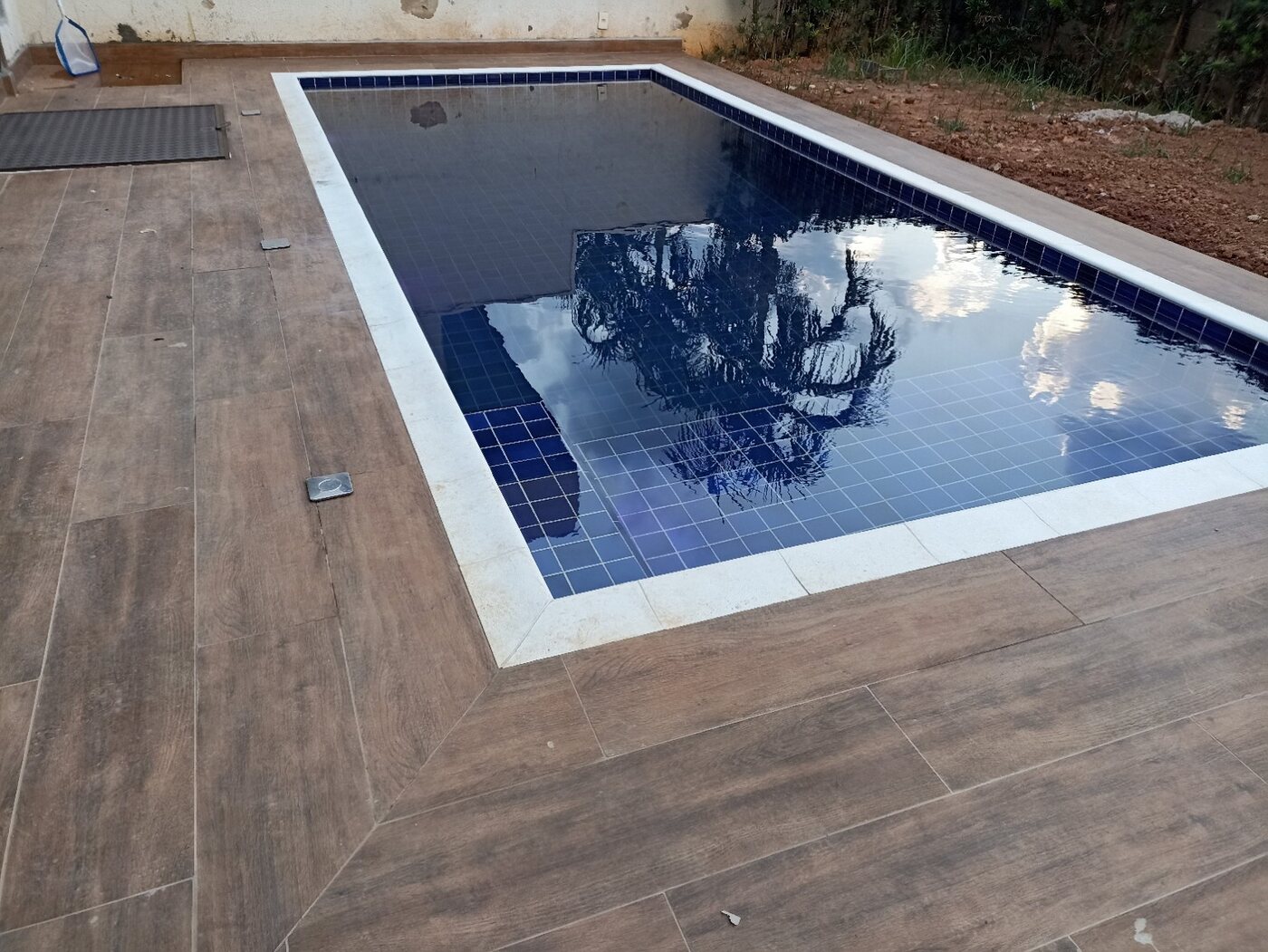 Piscina concluída no Swiss Park, em Campinas